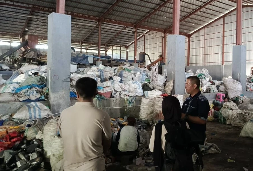 Belajar dari Industri Daur Ulang, KPNA Tanah Rata dan Yayasan Bintari Kunjungi PT. MLA Ambon